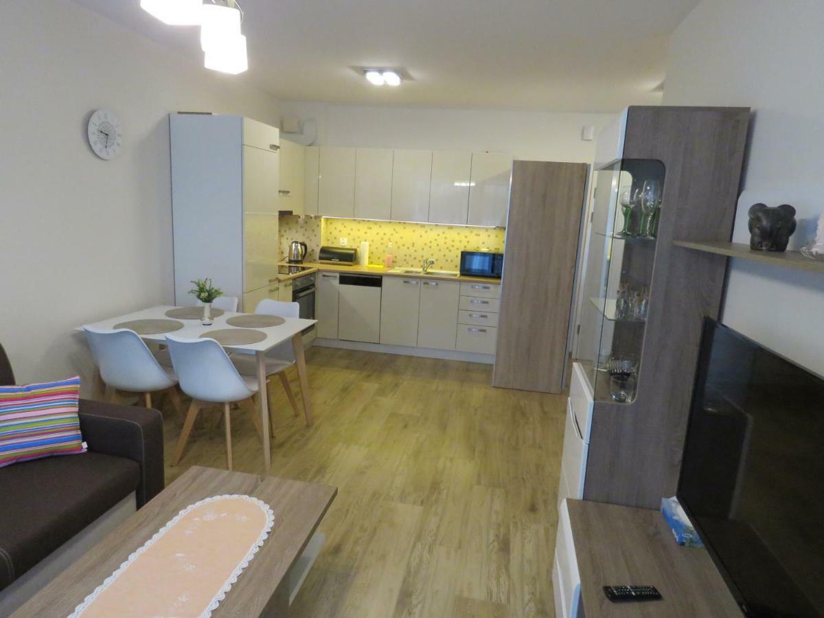 Apartamento Blizej Morza U Jacka Z Garazem Kołobrzeg Exterior foto